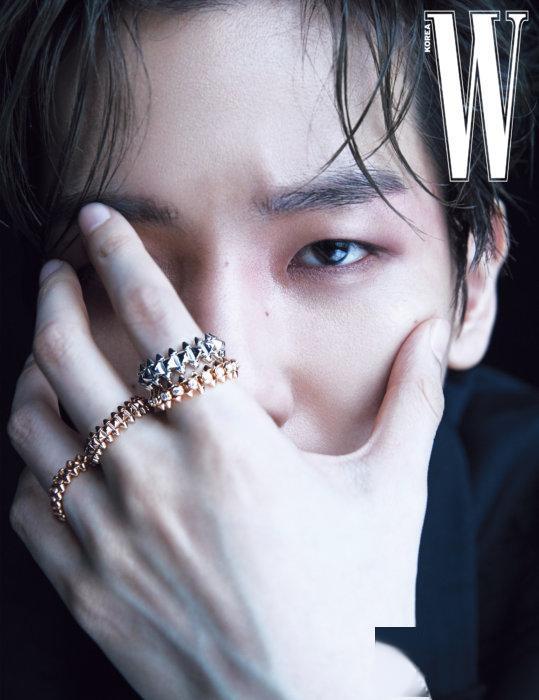 伯贤最新爆料,新作品背后的故事与灵感来源  第2张 伯贤最新爆料,新作品背后的故事与灵感来源  第2张