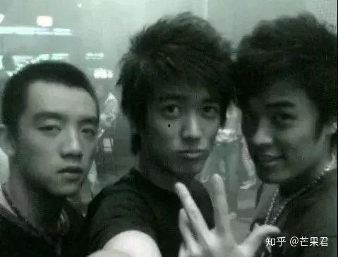 郑恺爆料杜江两娃视频播放,视频播放引发网友热议  第3张